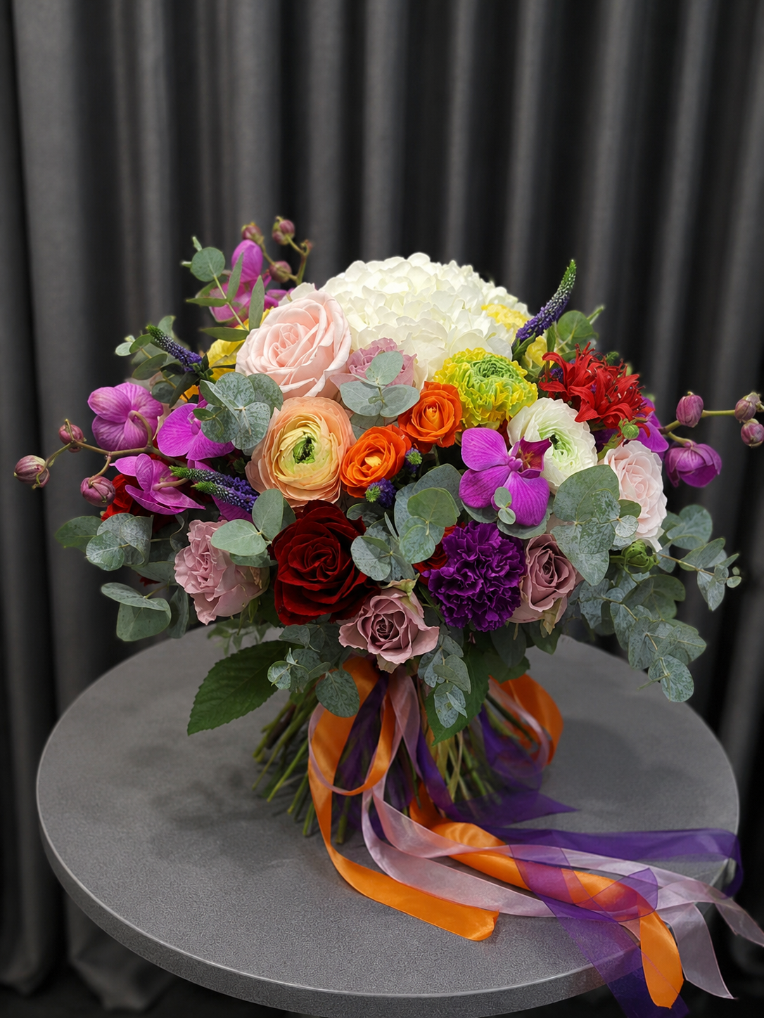 Buchet Exclusiv cu Hortensie, Orhidee și Ranunculus