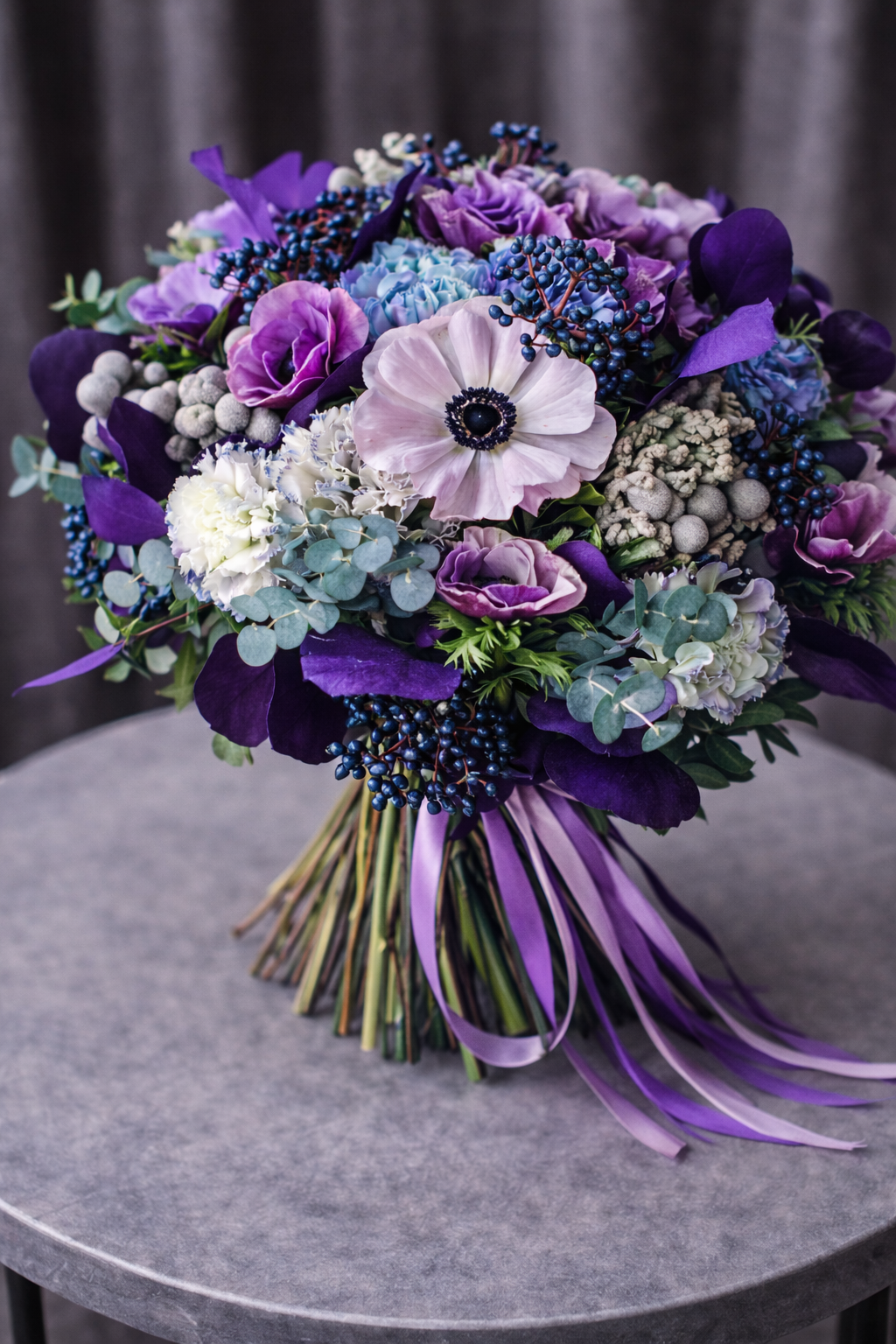 Buchet Premium Mov cu Anemone și Flori de Primăvară