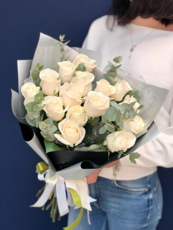 Buchet 17 tranafiri albi