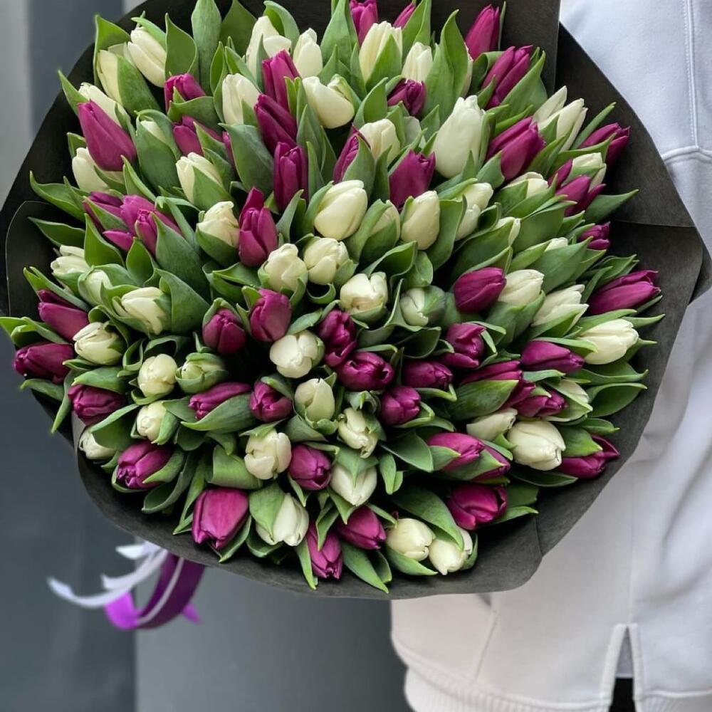 buchet flori cu 101 lalele albe si mov