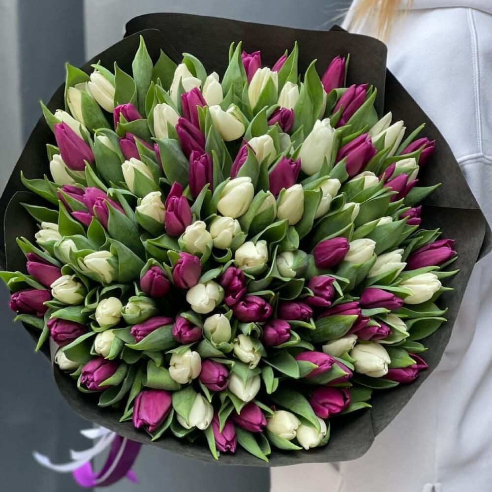 buchet flori cu 101 lalele albe si mov