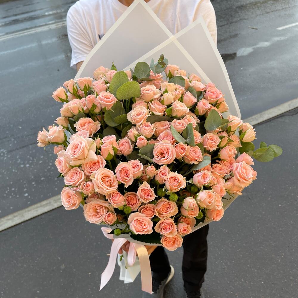 buchet flori cu 29 trandafiri mini roze roz
