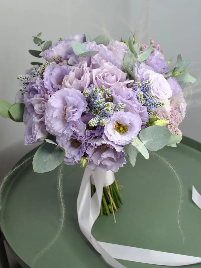 buchet mireasa in nuanta de lila