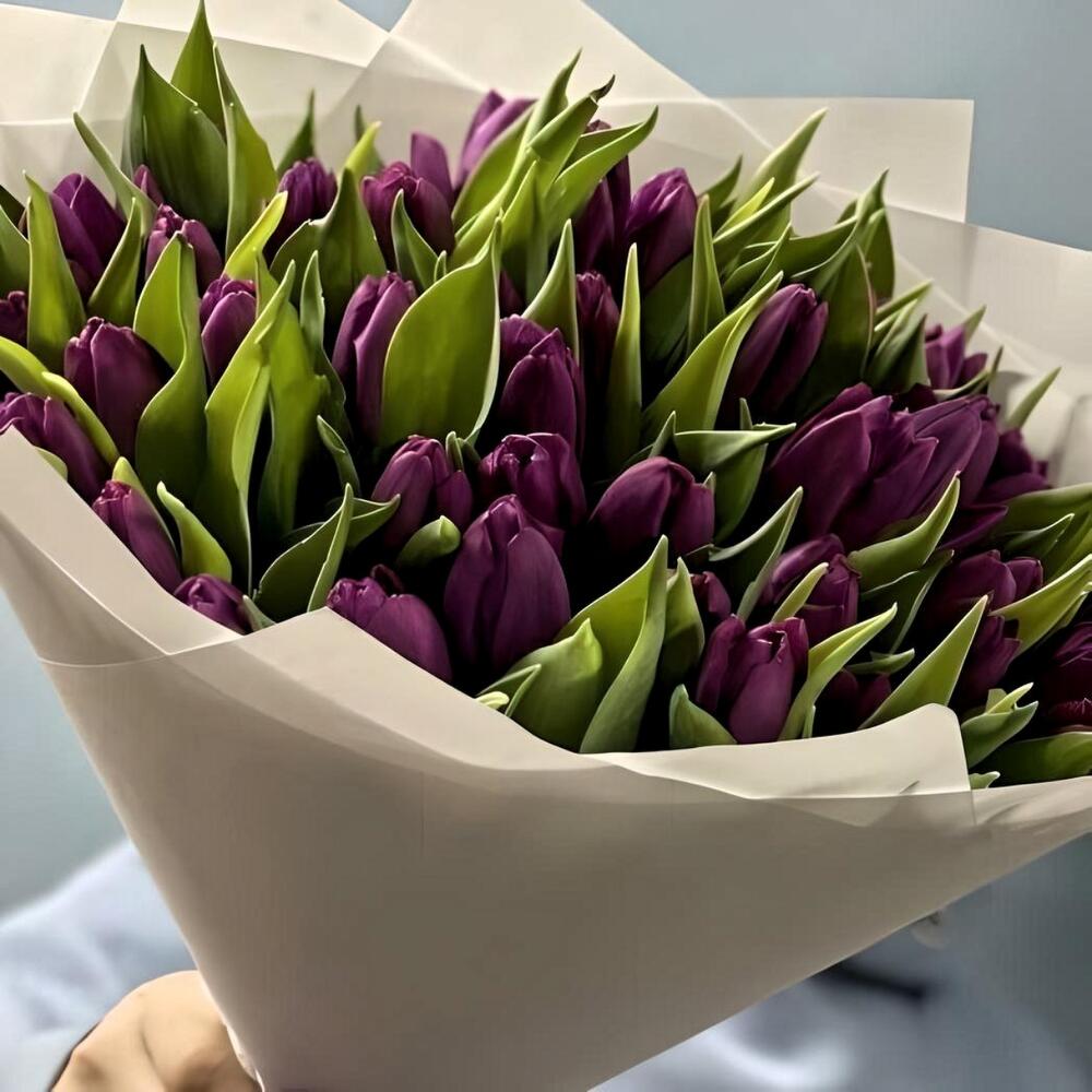 Buchet Deosebit cu 35 Lalele Mov – Flori Proaspete
