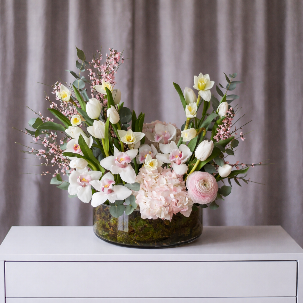 Cadou Floral de Lux cu Orhidee și Ranunculus