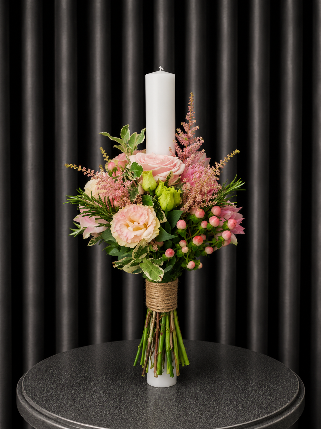 Lumânare de Cununie cu Trandafiri Roz, Lisianthus și Astilbe